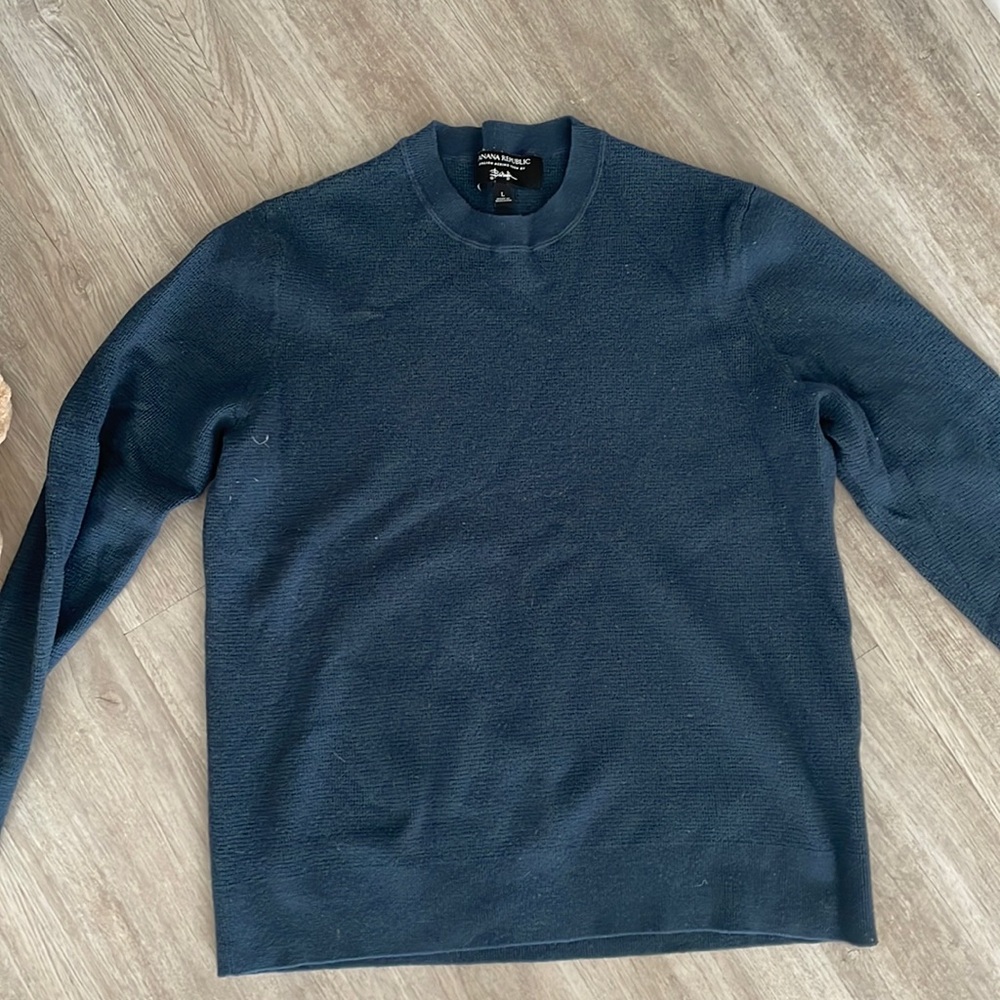 Banana Republic crew neck sweater